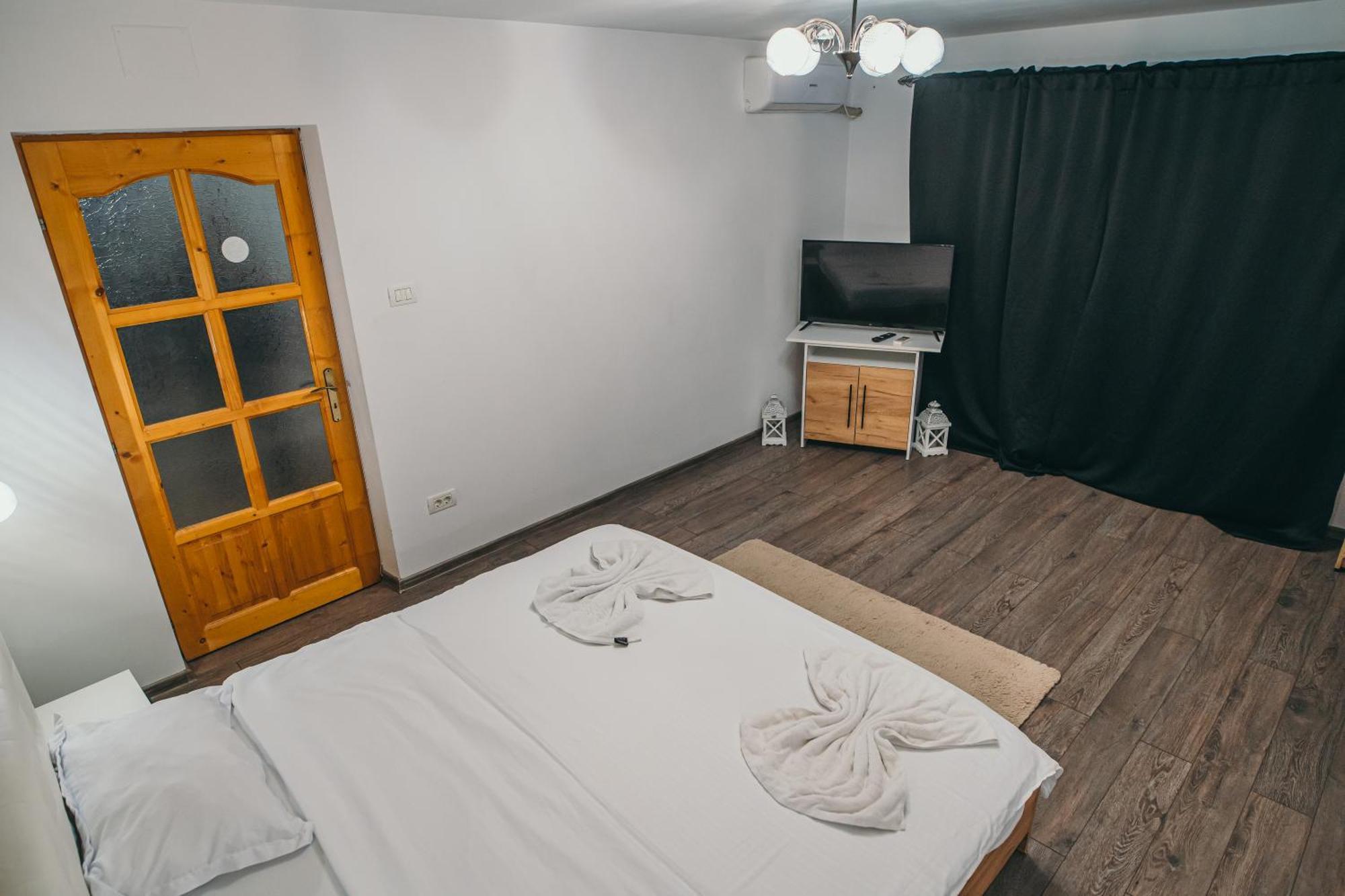 Insomnia Studio โดรเบตา-ตูร์นู เซเวริน ภายนอก รูปภาพ